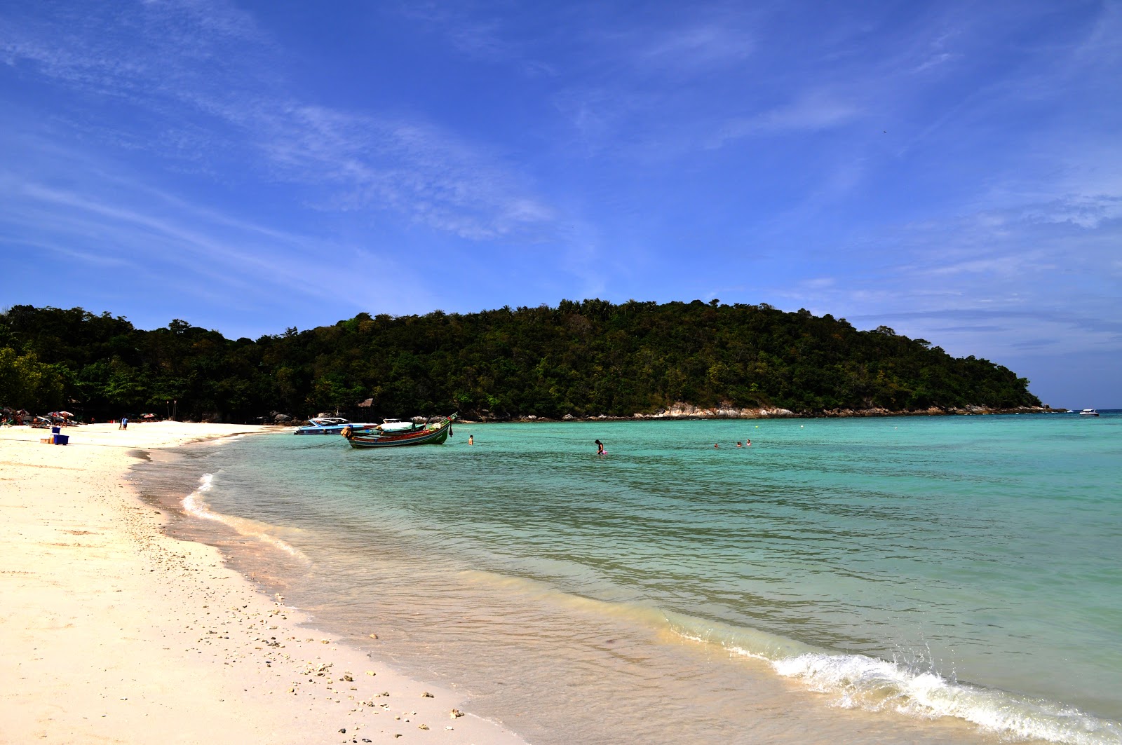 Foto van Siam Bay Strand met ruime baai