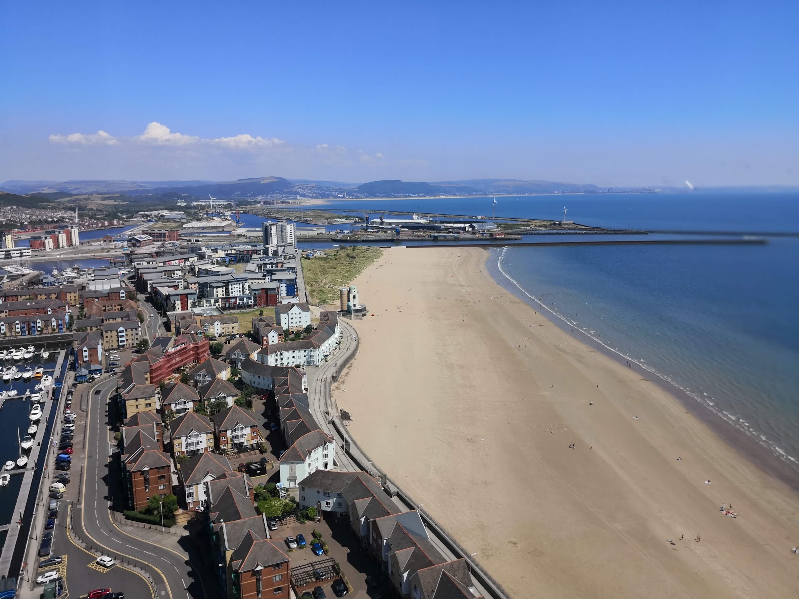 Foto von Swansea Strand annehmlichkeitenbereich