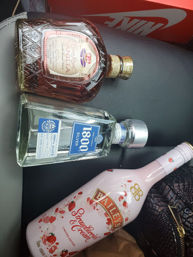 Liquor Store «Fossil Creek Liquor», reviews and photos, 4130 S Bowen Rd, Arlington, TX 76016, USA