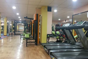 Maruthi fitness centre - Body transformation gym | Personal fitness trainer chennai | unisex fitness studio image