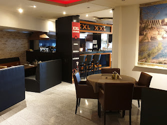 XXL Cafe Restaurant Lounge