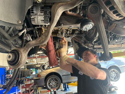 Auto Repair Shop «Bavarian Workshop», reviews and photos, 23710 Vanowen St, West Hills, CA 91307, USA