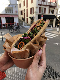 Hot-dog du Restaurant vietnamien Youth - Vietnamese Kitchen à Biarritz - n°2