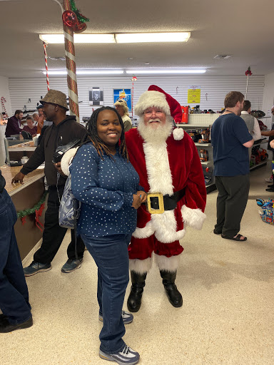 Pawn Shop «Tavares Family Jewelry & Pawn», reviews and photos, 708 W Burleigh Blvd, Tavares, FL 32778, USA