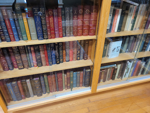 Used Book Store «Black Swan Books», reviews and photos, 505 E Maxwell St, Lexington, KY 40502, USA