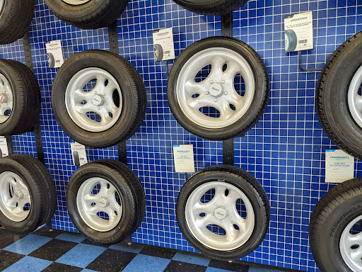 Tire Shop «Firestone Complete Auto Care», reviews and photos, 941 Fort Crook Rd N, Bellevue, NE 68005, USA