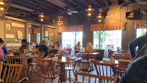 American Restaurant «Cracker Barrel Old Country Store», reviews and photos, 2525 Brindle Dr, Harrisburg, PA 17110, USA