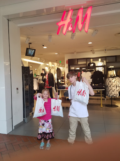 Shopping Mall «The Gallery Mall», reviews and photos, 200 E Pratt St, Baltimore, MD 21202, USA