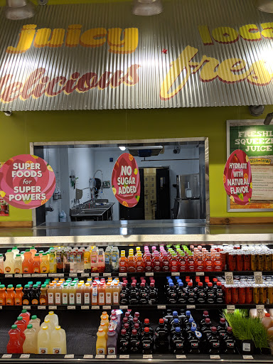 Grocery Store «Fresh Thyme Farmers Market- Naperville», reviews and photos, 790 Royal St George Dr, Naperville, IL 60563, USA