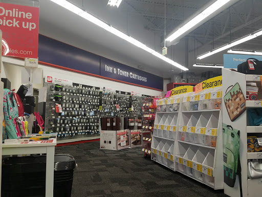 Office Supply Store «Staples», reviews and photos, 2815 E 3rd St, Bloomington, IN 47401, USA