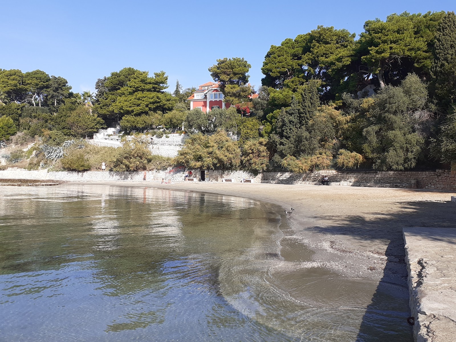 Photo de Firule beach avec l'eau cristalline de surface