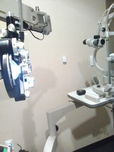 Eye Care Center «Eyeglass World», reviews and photos, 1010 Pleasant Grove Blvd, Roseville, CA 95678, USA