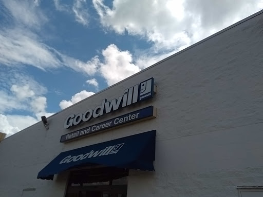 Goodwill, 1000 St Augustine Rd, Valdosta, GA 31601, USA, 
