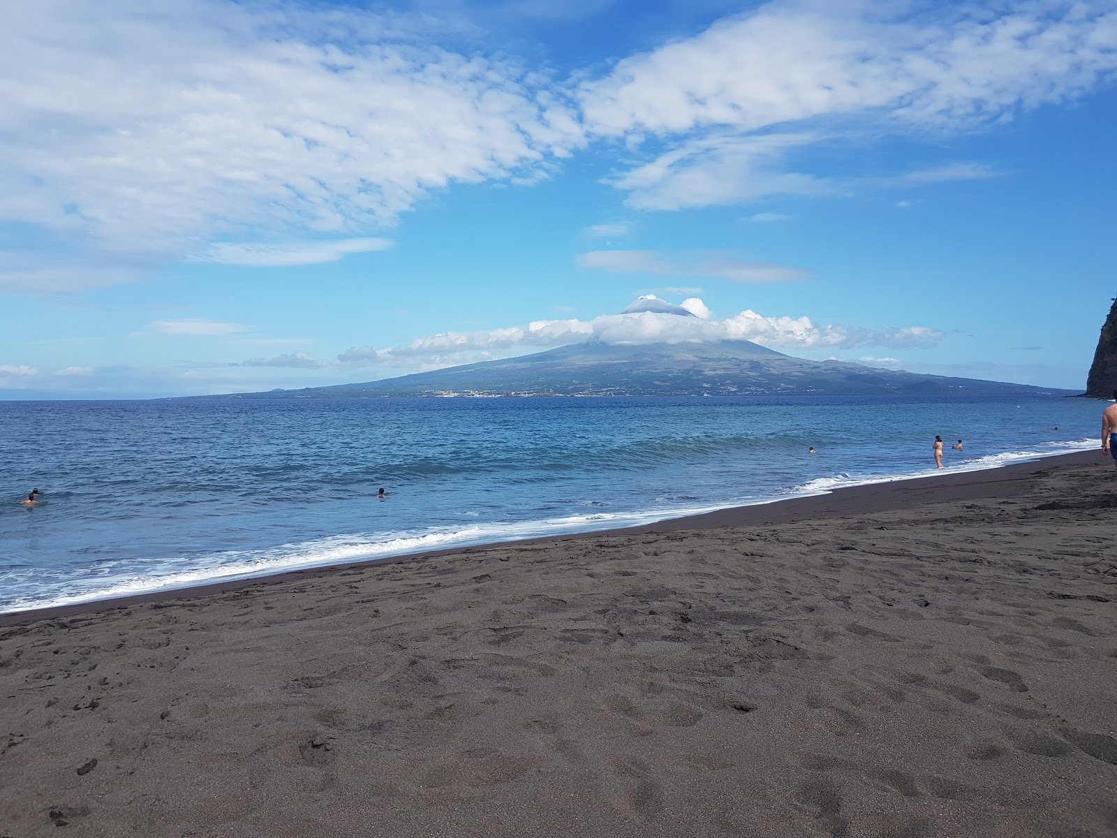Foto von Praia de Almoxarife und die siedlung