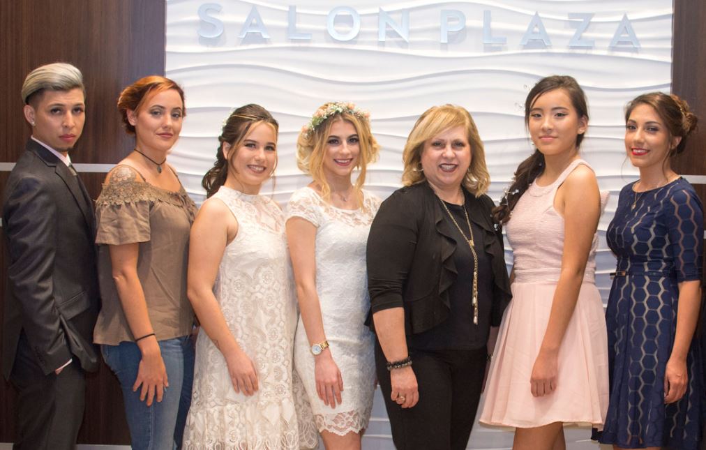 Ivone Glamour Hair Studio 22192