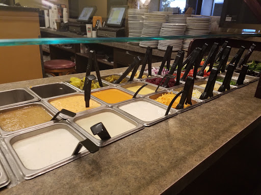 Pizza Restaurant «Round Table Pizza - University Place, WA», reviews and photos, 7011 27th St W, University Place, WA 98466, USA