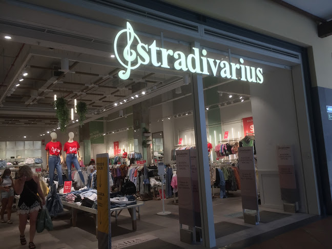 Stradivarius - Loja de roupa