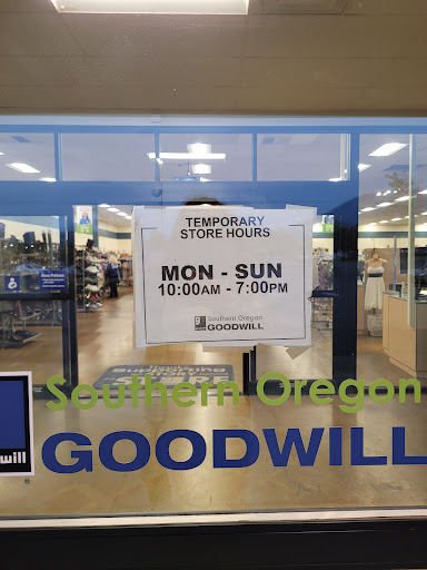Non-Profit Organization «Southern Oregon Goodwill Retail Store», reviews and photos