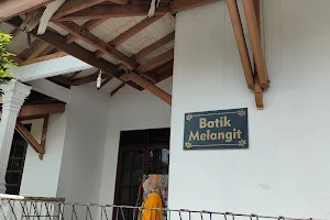 Kampung Batik Cibuluh image