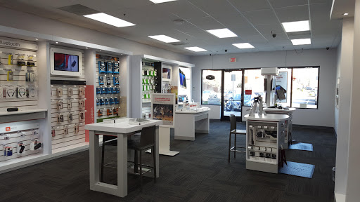 Cell Phone Store «GoWireless Verizon Authorized Retailer», reviews and photos, 7174 NE Cornell Rd, Hillsboro, OR 97124, USA