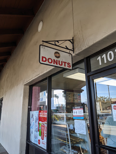 Donut Shop «Fresh Donuts», reviews and photos, 11030 Balboa Blvd, Granada Hills, CA 91344, USA