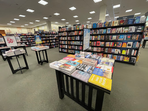 Book Store «Barnes & Noble», reviews and photos, 5101 Main St, Williamsburg, VA 23188, USA