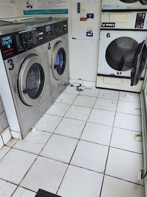Laverie Revolution laundry à Gisors