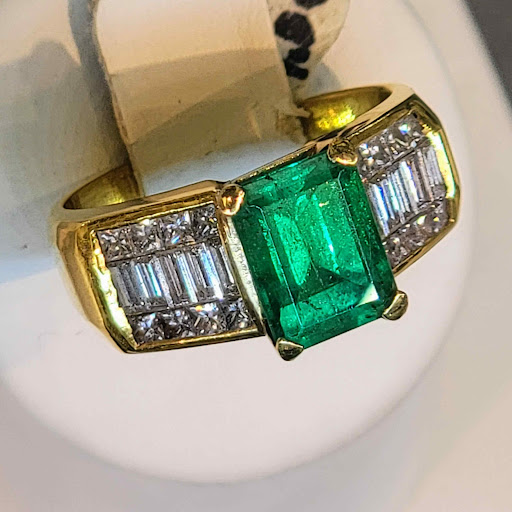 Pawn Shop «Woodbridge Gold & Pawn», reviews and photos, 13572 Jefferson Davis Hwy, Woodbridge, VA 22191, USA