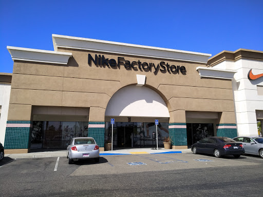 Nike Factory Store, 333 5 Cities Dr #142, Pismo Beach, CA 93449, USA, 