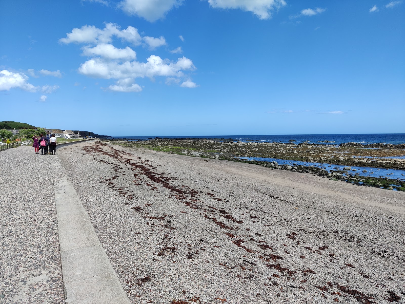 Photo de Stonehaven Beach avec rivage droit, long