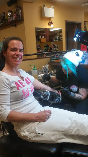 Tattoo Shop «Lucky Strike Tattoo and Body Piercing», reviews and photos, 115 E Broad St Ste 100, Quakertown, PA 18951, USA