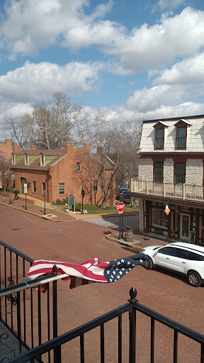 Ice Cream Shop «Kilwins St. Charles», reviews and photos, 300 S Main St, St Charles, MO 63301, USA