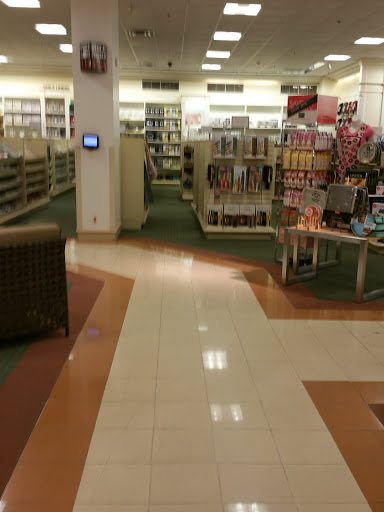 Department Store «Century 21 Department Store», reviews and photos, 1085 Old Country Rd, Westbury, NY 11590, USA