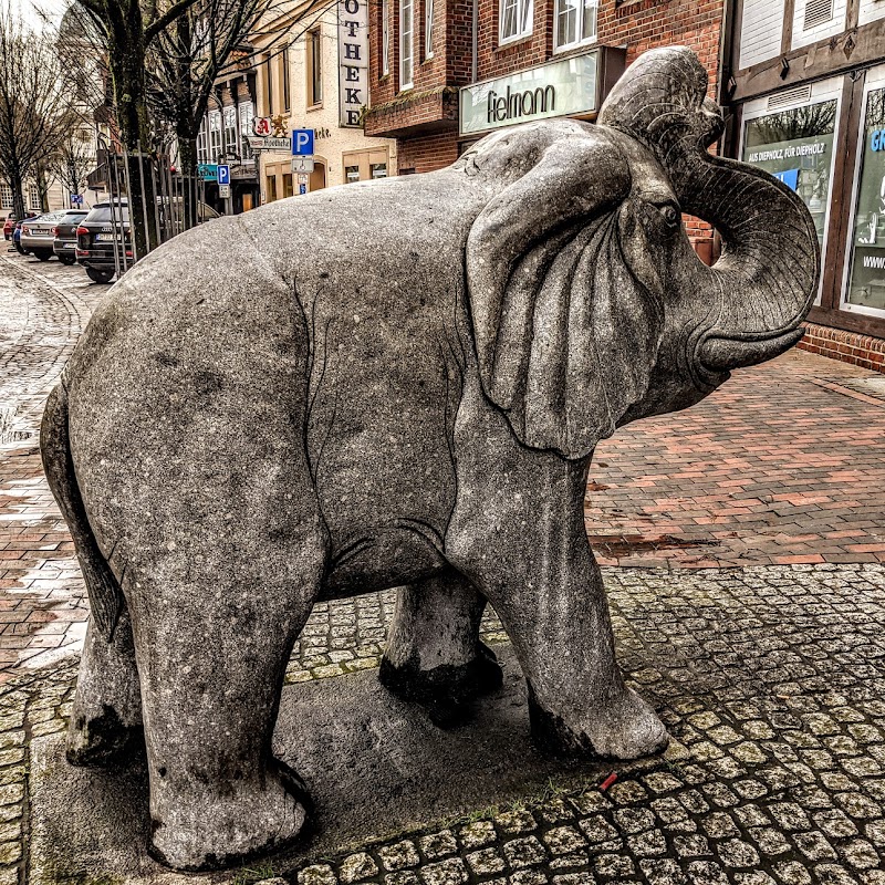 Skulptur "Der Elefant"