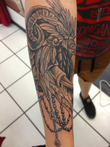 Tattoo Shop «That Tattoo Studio», reviews and photos, 605 N Washington Blvd, Sarasota, FL 34236, USA