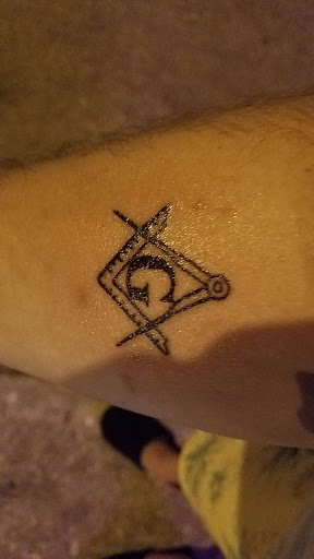 Tattoo Shop «Ink Slingers», reviews and photos, 1355 E Kearney St, Springfield, MO 65803, USA