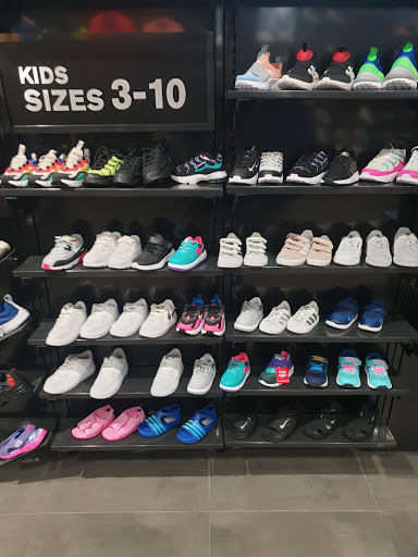Stores to buy women's sneakers Melbourne
