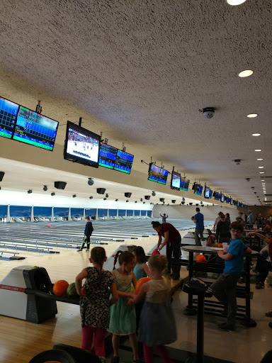 Bowling Alley «Buckeye Lanes», reviews and photos, 24488 Lorain Rd, North Olmsted, OH 44070, USA