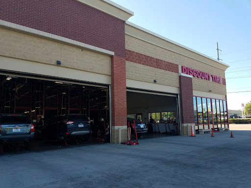 Tire Shop «Discount Tire Store - Rowlett, TX», reviews and photos, 5150 Lakeview Pkwy, Rowlett, TX 75088, USA