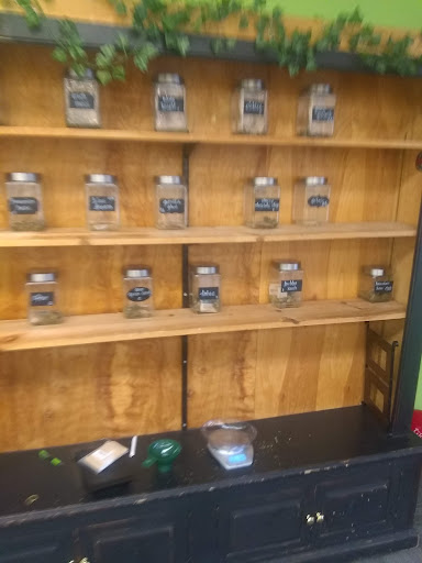 Shopping Mall «Hilltop Shopping Center», reviews and photos, 5400 Reisterstown Rd, Baltimore, MD 21215, USA