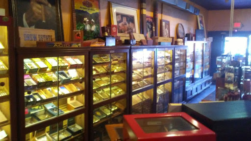 Cigar Shop «Executive Cigar Shop & Lounge», reviews and photos, 837 E New Haven Ave, Melbourne, FL 32901, USA