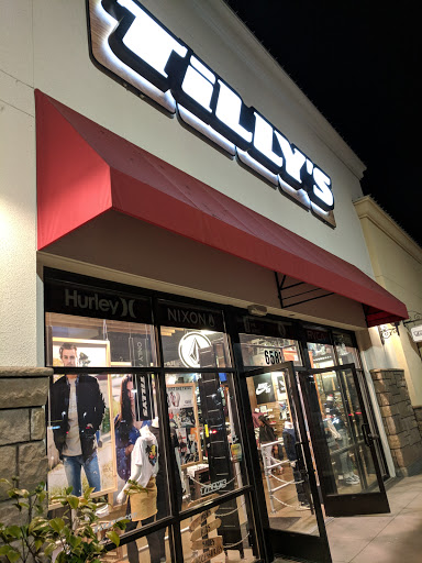 Clothing Store «Tillys», reviews and photos, 6581 N Riverside Dr, Fresno, CA 93722, USA