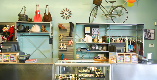 Used Clothing Store «Buffalo Exchange San Diego - Pacific Beach», reviews and photos, 1079 Garnet Ave, San Diego, CA 92109, USA
