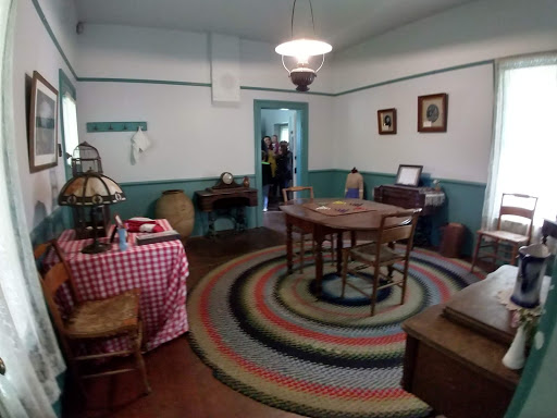 Museum «Philip Foster Farm», reviews and photos, 29912 SE Eagle Creek Rd, Eagle Creek, OR 97022, USA