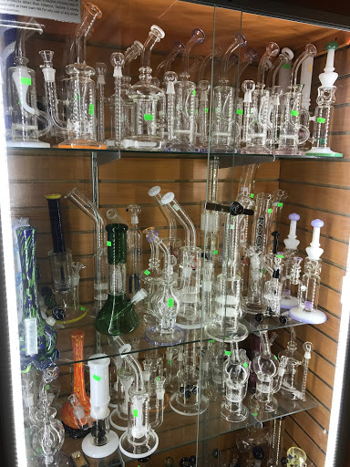 E Smoke Shop image 5