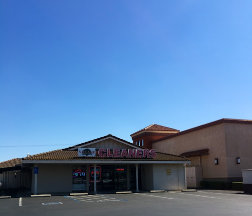 Dry Cleaner «Village Cleaners», reviews and photos, 2709 Marconi Ave # B, Sacramento, CA 95821, USA
