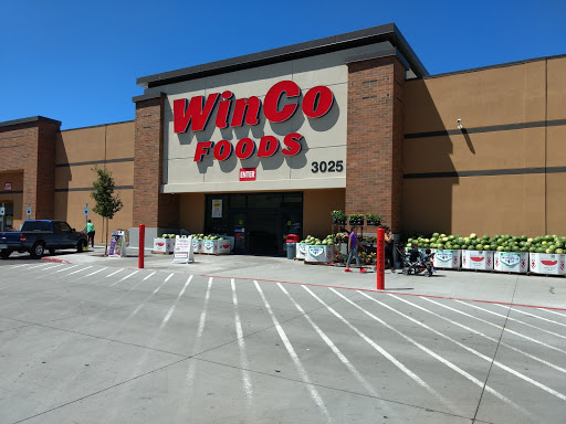 Supermarket «WinCo Foods», reviews and photos, 3025 SW Cedar Hills Blvd, Beaverton, OR 97005, USA