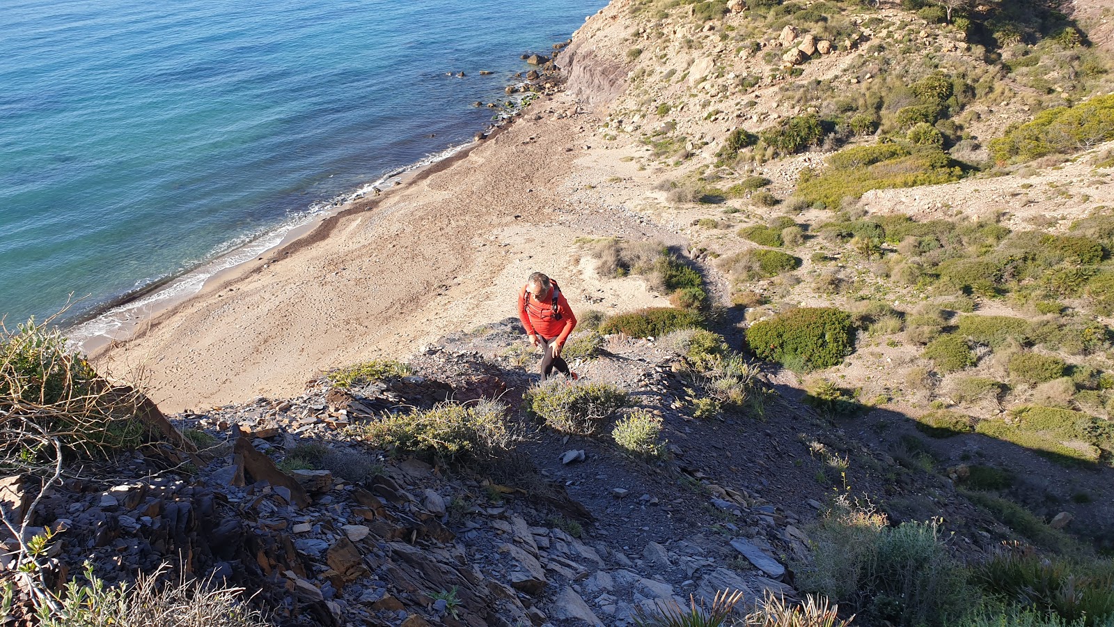 Foto von Playa de Fatares mit viele winzige buchten