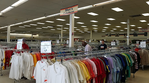 Thrift Store «Goodwill of North Georgia: Kennesaw Store and Donation Center», reviews and photos, 2500 Cobb Pkwy N, Kennesaw, GA 30152, USA