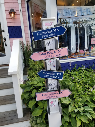 Clothing Store «Vineyard Vines», reviews and photos, 56 Narragansett Ave, Oak Bluffs, MA 02557, USA